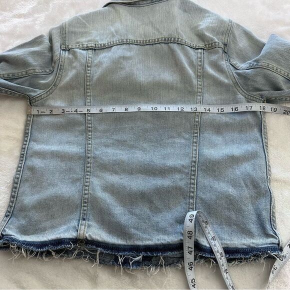 Gap distressed cotton denim jacket size M - Picture 7 of 9